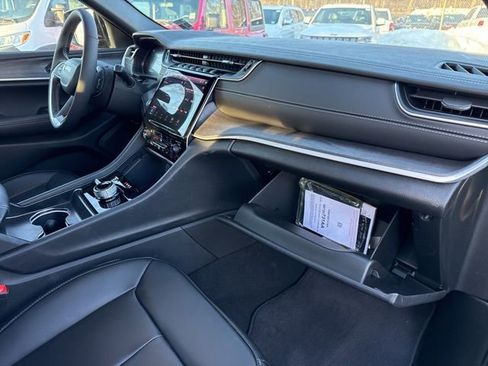 Used 2025 Jeep Grand Cherokee Limited w/ MOPAR Finishing Package image 27