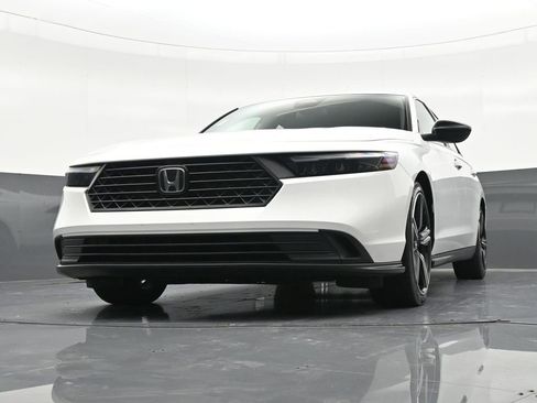 Used 2023 Honda Accord Sport image 32