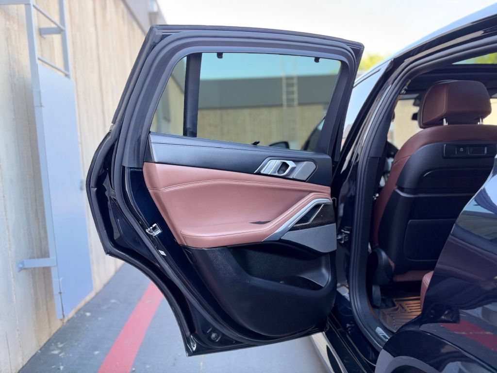 Used 2021 BMW X6 M50i w/ Executive Package AWD/4WD image 17