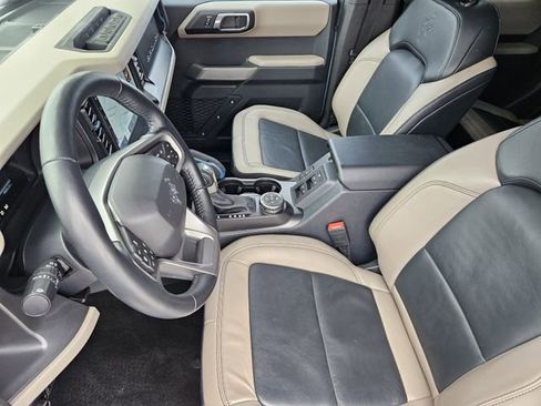 Used 2023 Ford Bronco Wildtrak image 15