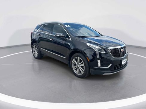 Certified 2024 Cadillac XT5 Premium Luxury AWD/4WD image 2