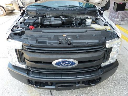 Used 2019 Ford F250 XL RWD image 9