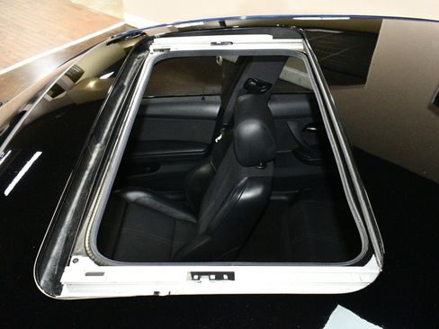 Used 2011 BMW M3 Sedan RWD image 50