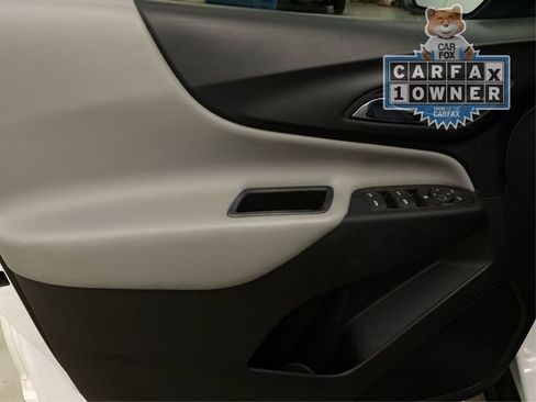 Used 2018 Chevrolet Equinox LS AWD/4WD image 25