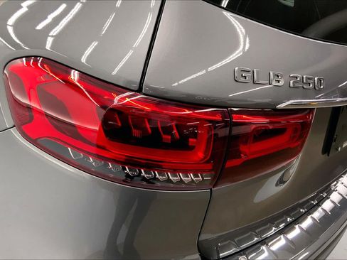 Used 2023 Mercedes-Benz GLB 250 image 54