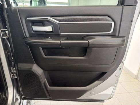 Used 2024 RAM 2500 Big Horn image 10