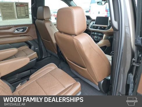 Used 2021 Chevrolet Suburban High Country w/ Premium Package image 30
