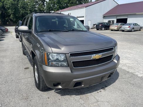 Used 2013 Chevrolet Suburban LS w/ Convenience Package 1 image 7