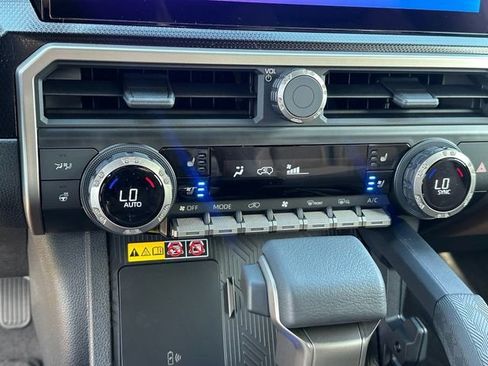 New 2026 Toyota 4Runner Limited AWD/4WD image 12