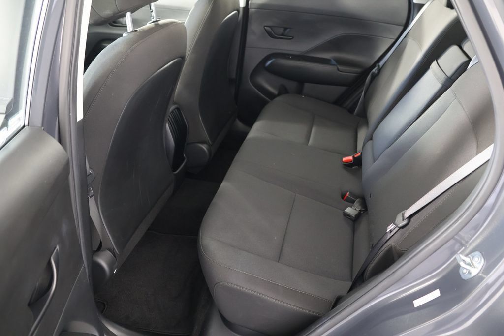 Used 2024 Hyundai Kona SE AWD/4WD image 18