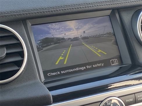 Used 2016 Land Rover LR4 HSE Silver Edition image 15