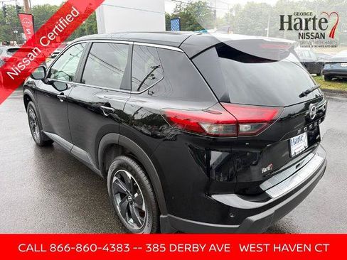 Certified 2025 Nissan Rogue SV AWD/4WD image 6