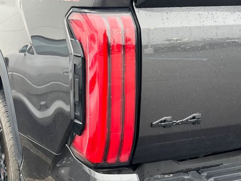 Used 2022 Toyota Tundra Limited image 14