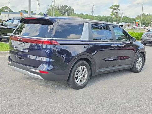 Certified 2022 Kia Carnival LX FWD image 4