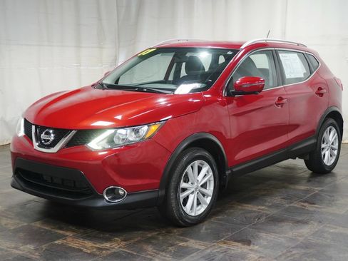 Used 2017 Nissan Rogue Sport SV w/ SV Premium Package AWD/4WD image 2