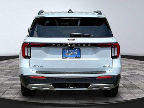 New 2026 Ford Explorer Active w/ Active Comfort Package AWD/4WD image 4