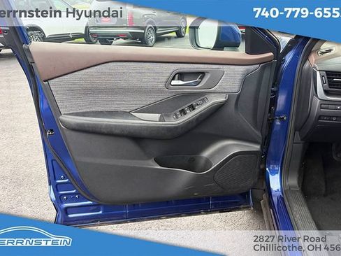 Used 2023 Nissan Rogue SV AWD/4WD image 14