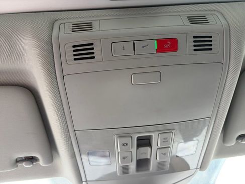 Certified 2024 Volkswagen Jetta SE w/ Panoramic Sunroof Package FWD image 22
