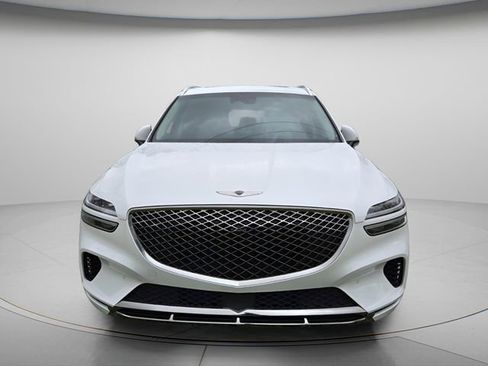 Certified 2023 Genesis GV70 2.5T Advanced w/ Advanced Package image 3