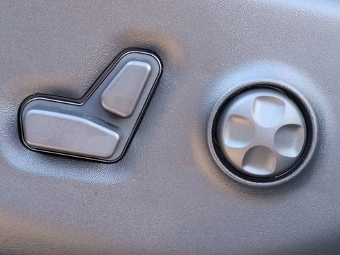 New 2026 Chrysler Pacifica Select w/ S Appearance Package image 5