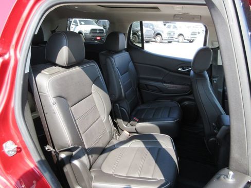 Certified 2021 GMC Acadia Denali w/ Denali Ultimate Package AWD/4WD image 24