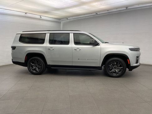 New 2026 Jeep Grand Wagoneer L Limited AWD/4WD image 2