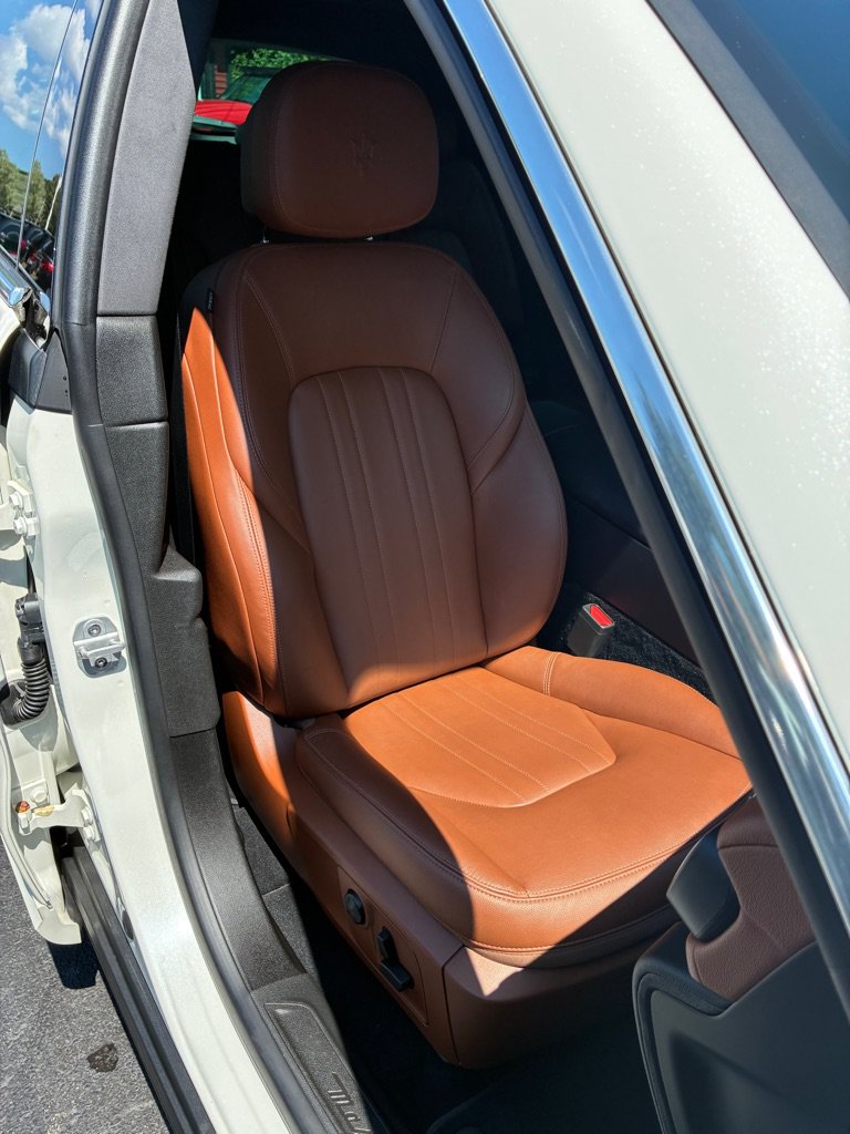 Used 2019 Maserati Levante AWD/4WD image 21