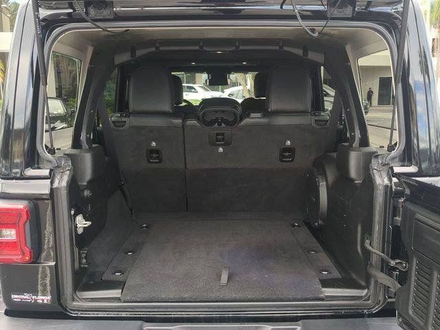 Certified 2024 Jeep Wrangler Unlimited Sahara w/ Technology Group AWD/4WD image 14