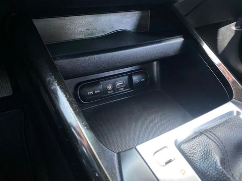 Used 2019 Kia Forte S w/ S Premium Package FWD image 18