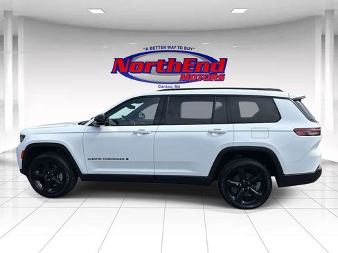 Used 2023 Jeep Grand Cherokee L Laredo image 5