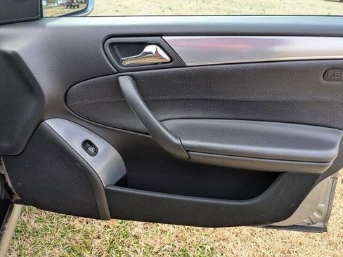 Used 2006 Mercedes-Benz C 230 Sedan image 33