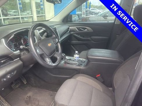 Used 2018 Chevrolet Traverse LT w/ LPO, Blackout Package AWD/4WD image 8