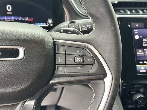 Certified 2023 Jeep Grand Cherokee Laredo image 26