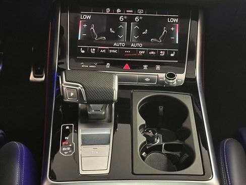 Used 2025 Audi SQ7 Premium Plus AWD/4WD image 23