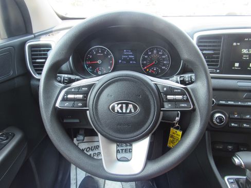 Used 2021 Kia Sportage LX FWD image 13