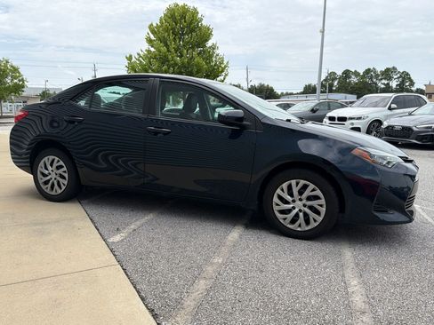Used 2019 Toyota Corolla LE FWD image 5