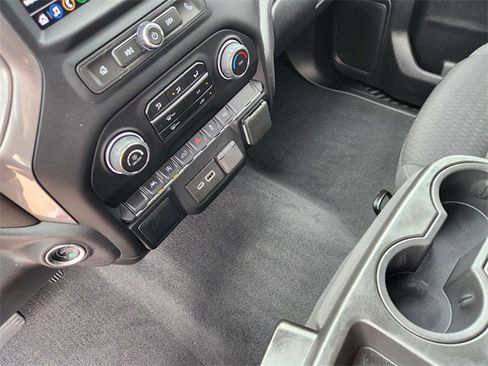Used 2022 Chevrolet Silverado 1500 Custom image 19