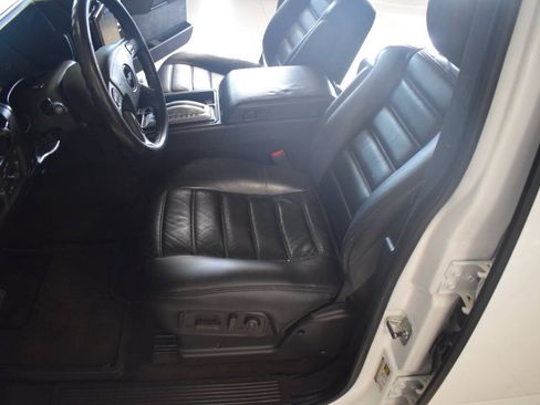 Used 2005 HUMMER H2 w/ Preferred Equipment Group AWD/4WD image 56