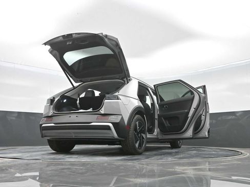 New 2025 Hyundai Ioniq 5 SEL image 42