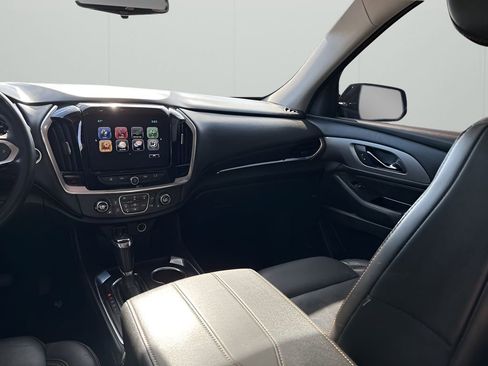 Used 2019 Chevrolet Traverse RS w/ LPO, Floor Liner Package image 24