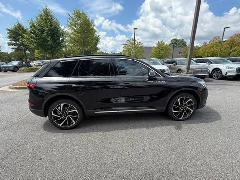 New 2025 Lincoln Corsair Reserve image 16