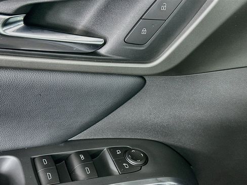 Used 2026 Chevrolet Traverse LT FWD image 15