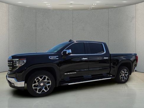 Used 2024 GMC Sierra 1500 SLT w/ SLT Premium Plus Package AWD/4WD image 10