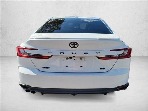 Used 2025 Toyota Camry SE w/ Convenience Package FWD image 6