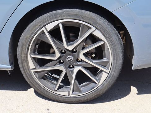 Used 2024 Nissan Sentra SR FWD image 26