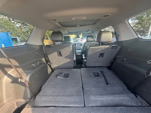 Used 2022 GMC Acadia AT4 w/ Technology Package image 4