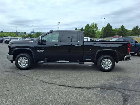 Used 2026 Chevrolet Silverado 2500 LTZ w/ LTZ Texas Edition AWD/4WD image 6
