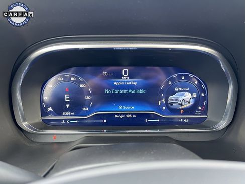 Used 2024 Chevrolet Tahoe Z71 w/ Luxury Package image 15