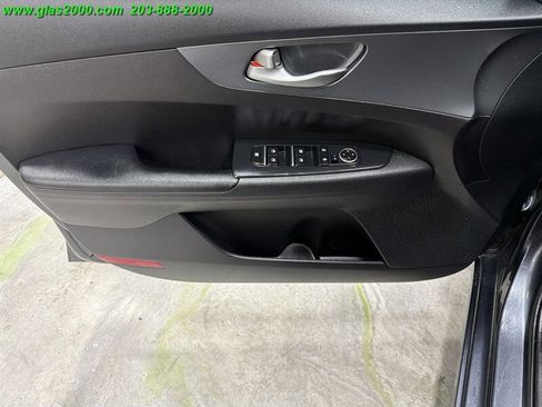 Used 2021 Kia Forte Sedan FWD image 25