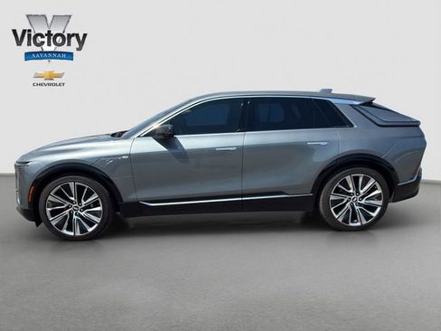 Used 2023 Cadillac Lyriq 2WD image 4